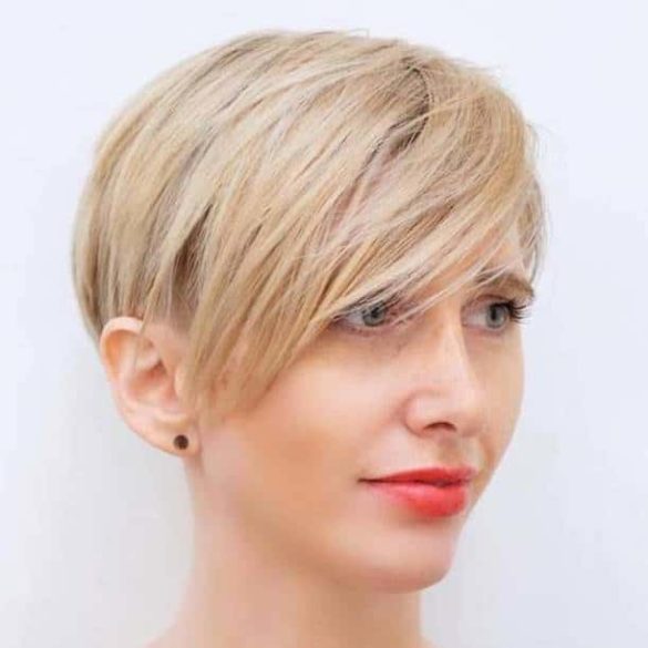 Best Hairstyles for Women Over 50 - Colorli.com