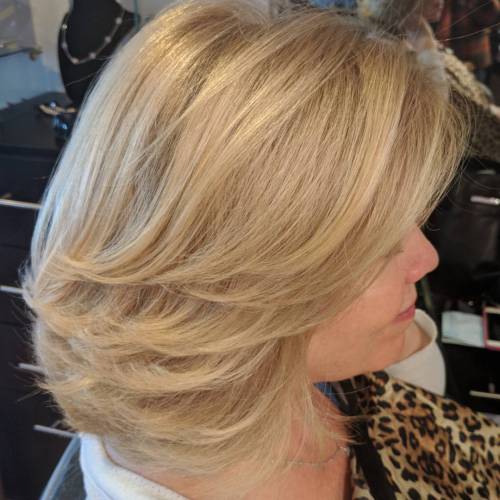 Best Short Haircuts For Women Over 50