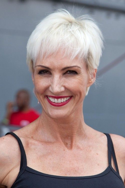 Best Short Haircuts For Women Over 50